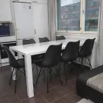 Апартаменты Cozy Near Metro Station
