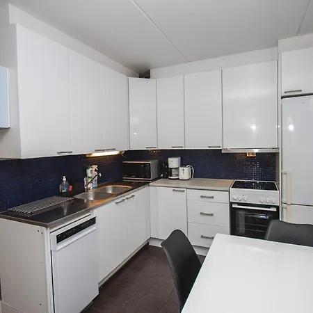 Cozy Near Metro Station *