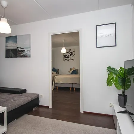 Cozy Near Metro Station