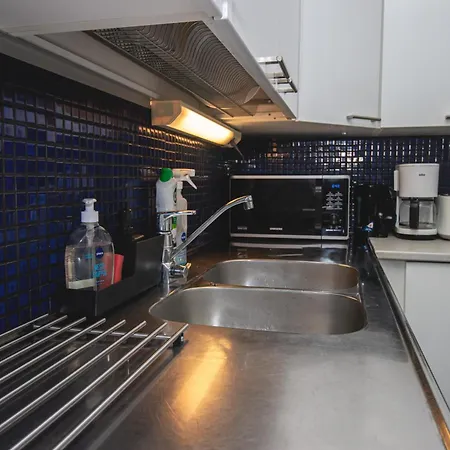 Cozy Near Metro Station *