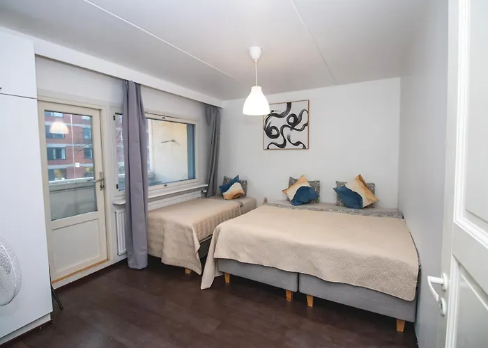 Cozy Near Metro Station شقة *