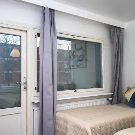 شقة Cozy Near Metro Station