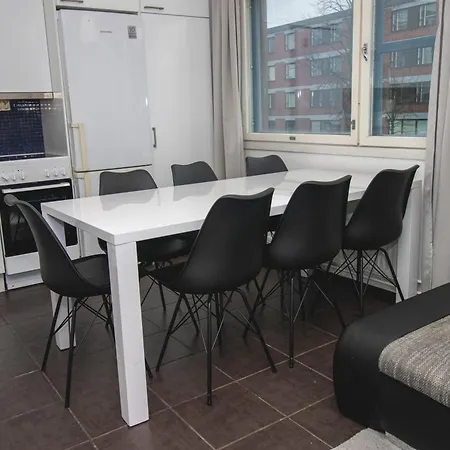 Huoneisto Cozy Near Metro Station